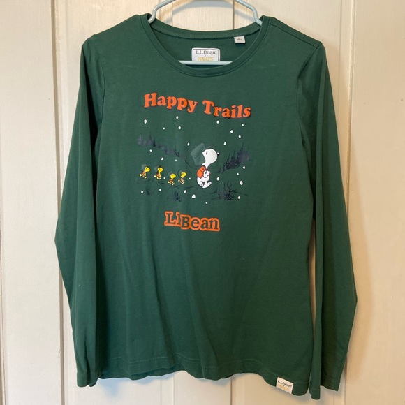 L.L. Bean Snoopy Winter Long Sleeve - Picture 1 of 3